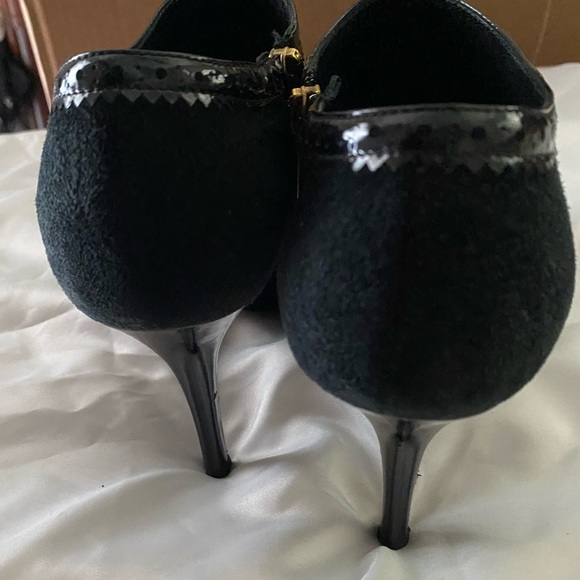 Yves Saint Laurent - Picture 7 of 10